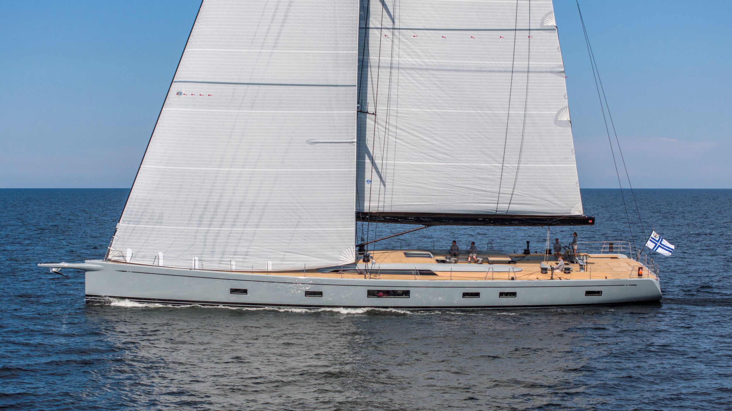 Swan108_Sailing_DanErik-1.jpg
