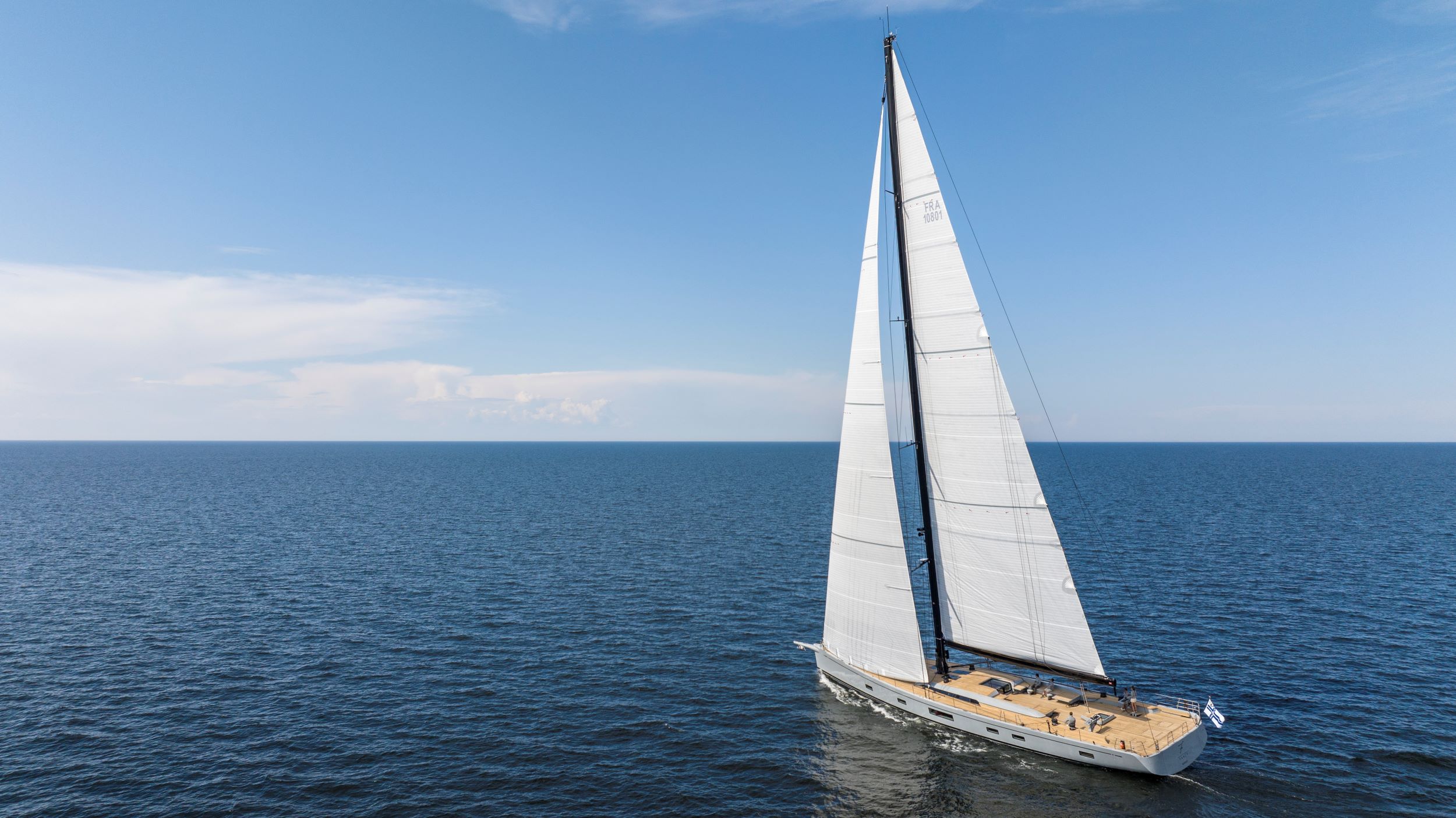 Swan108_Sailing_DanErik_3-1.jpg